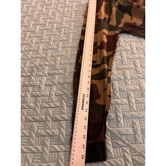 Eighty Eight mens long sleeve camo t-shirt with astronaut logo size Medium - Picture 7 of 8